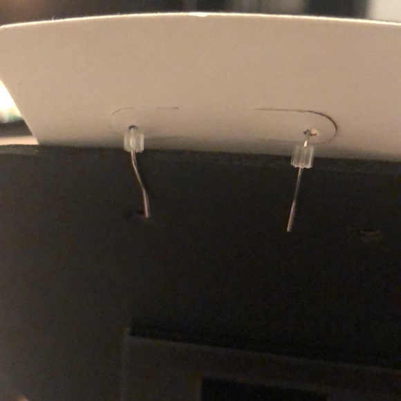 🌷Malachite & Hematite Leaf Charm Dangle Earrings - Picture 2 of 3